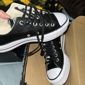Platform black leather converse